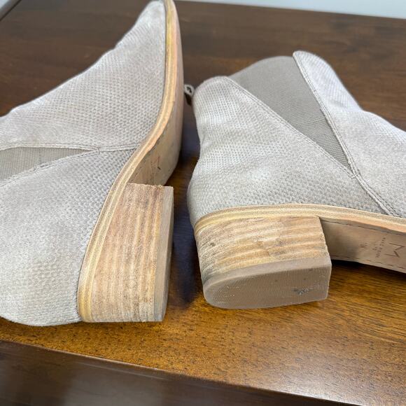 Marc Fisher Yale Dark Neutral Suede Chelsea Boot US Size 10 - Picture 12 of 15